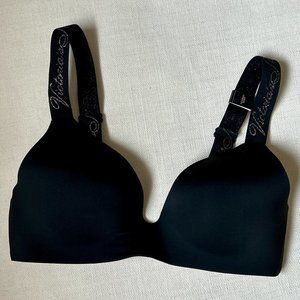 Victoria's Secret Wireless Push Up Bra 34C